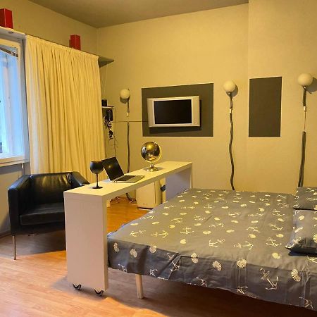Cozy Modern Apartment With Small Balcony In The Heart Of برلين المظهر الخارجي الصورة