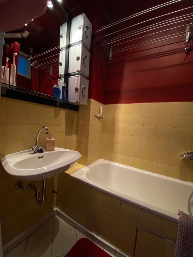 Cozy Modern Apartment With Small Balcony In The Heart Of برلين المظهر الخارجي الصورة