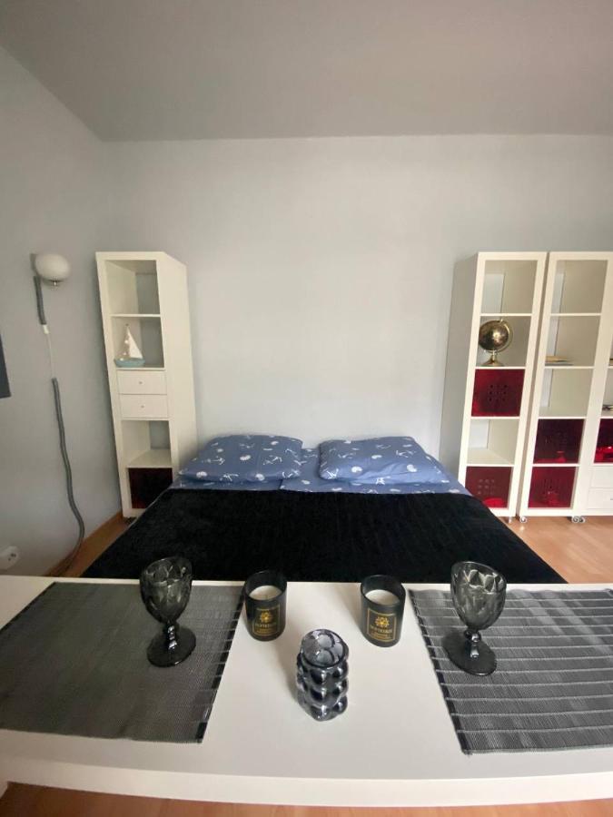 Cozy Modern Apartment With Small Balcony In The Heart Of برلين المظهر الخارجي الصورة